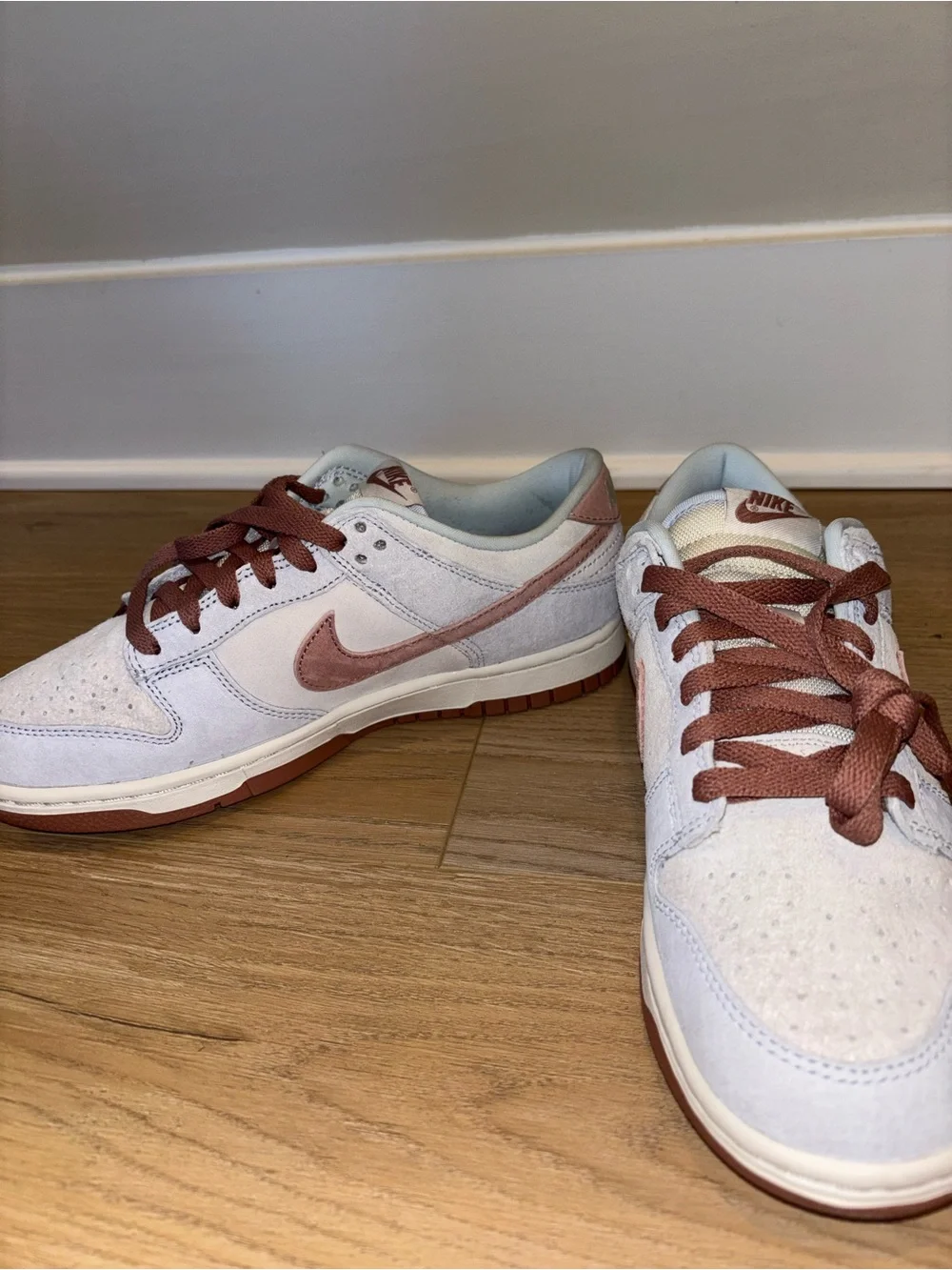 Nike low top